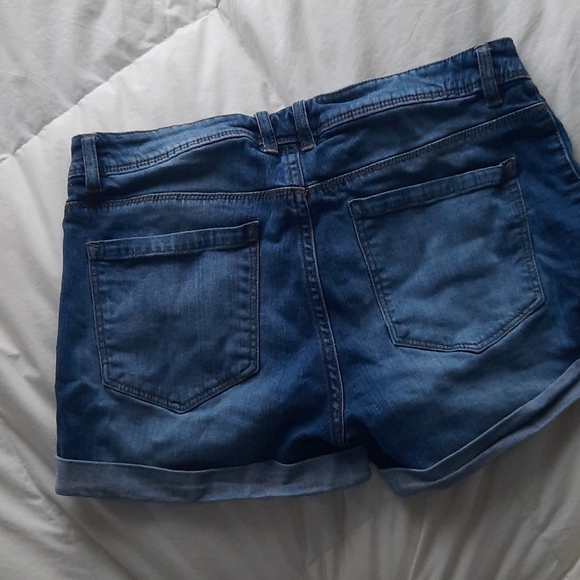 Short en jeans - Picture 2 of 2